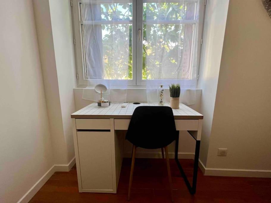 Appartement Climatise 4 Personnes / Centre-Ville Besancon Exterior photo